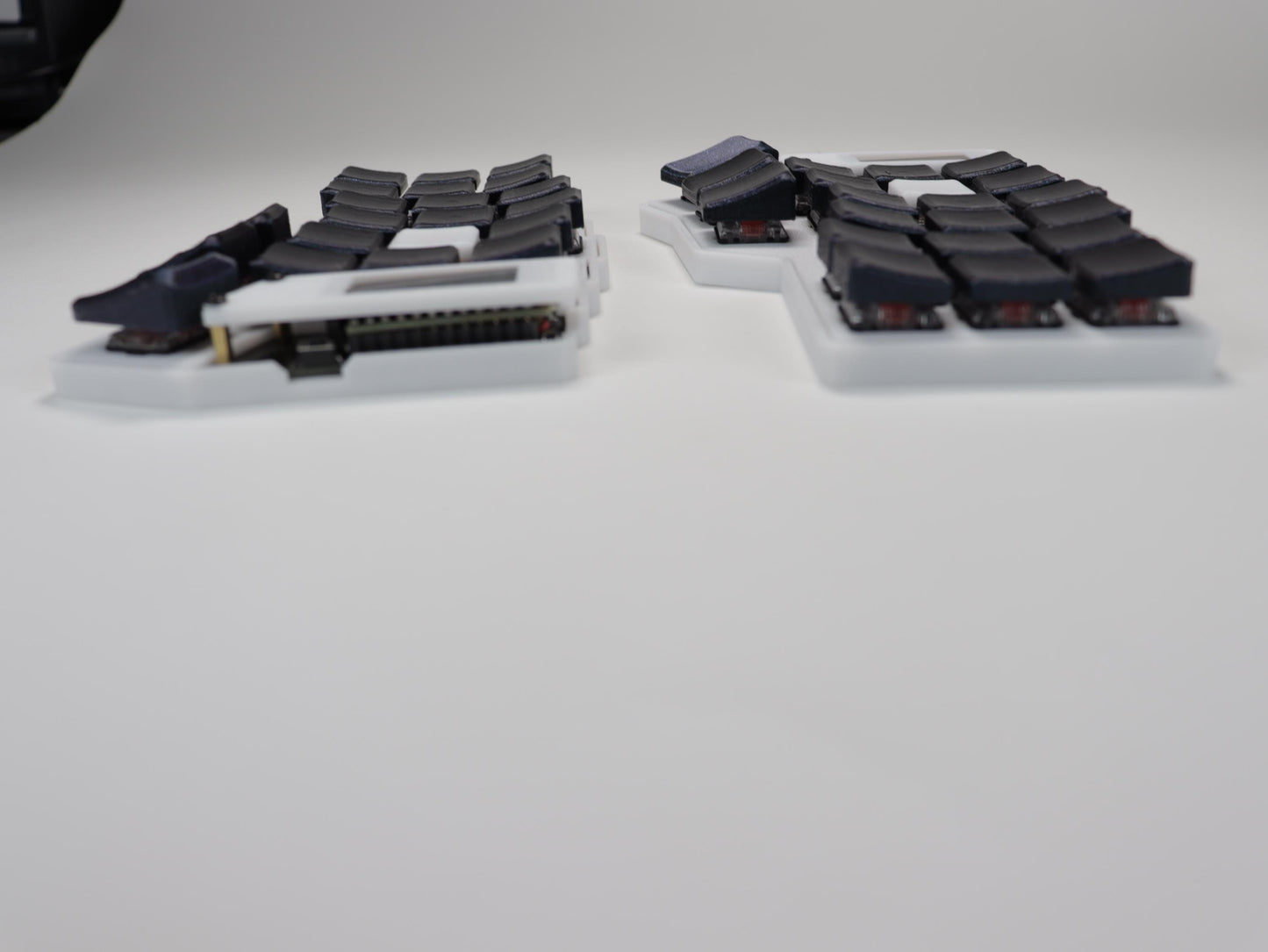 Corne GalaxyFlex Wireless Split Keyboard – Low-Profile Choc