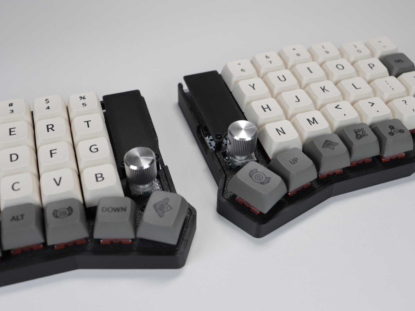 Sofle MX Wireless Split Mechanical Keyboard