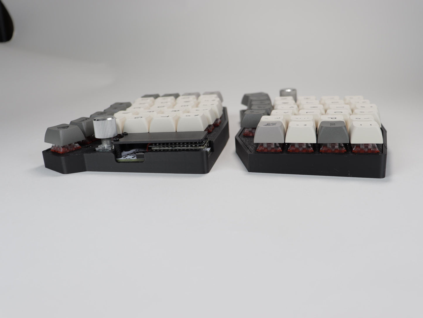 Sofle MX Wireless Split Mechanical Keyboard