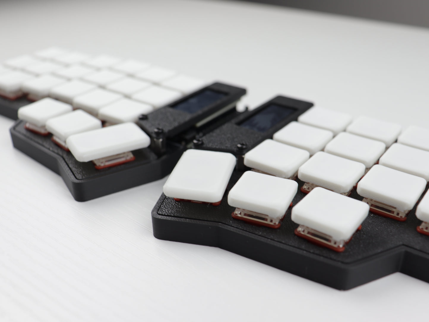 Corne Choc Split Wireless Keyboard – Low Profile Ergonomic Mechanical Keyboard (ZMK, Bluetooth, Hot-swap)