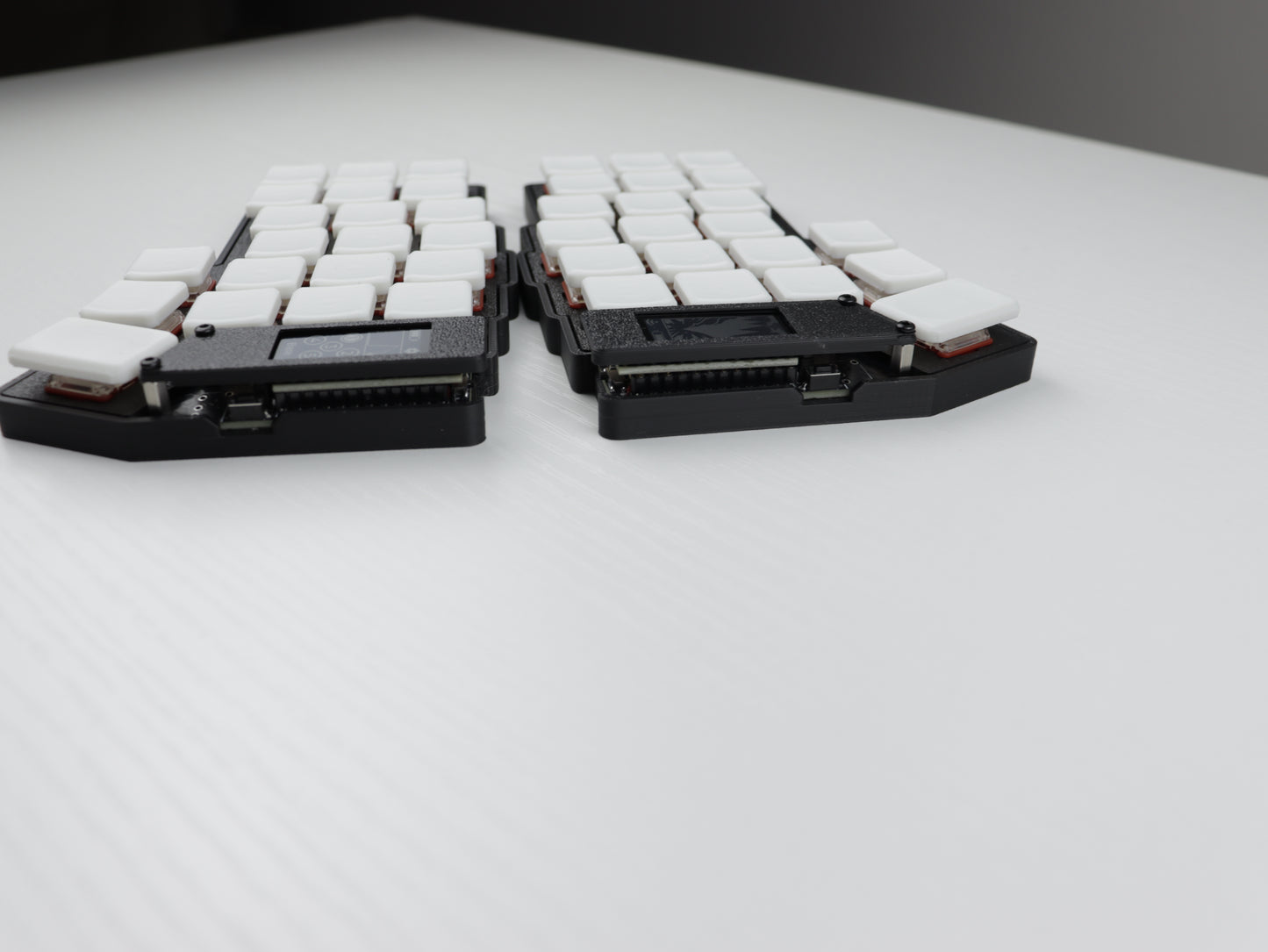 Corne Choc Split Wireless Keyboard – Low Profile Ergonomic Mechanical Keyboard (ZMK, Bluetooth, Hot-swap)