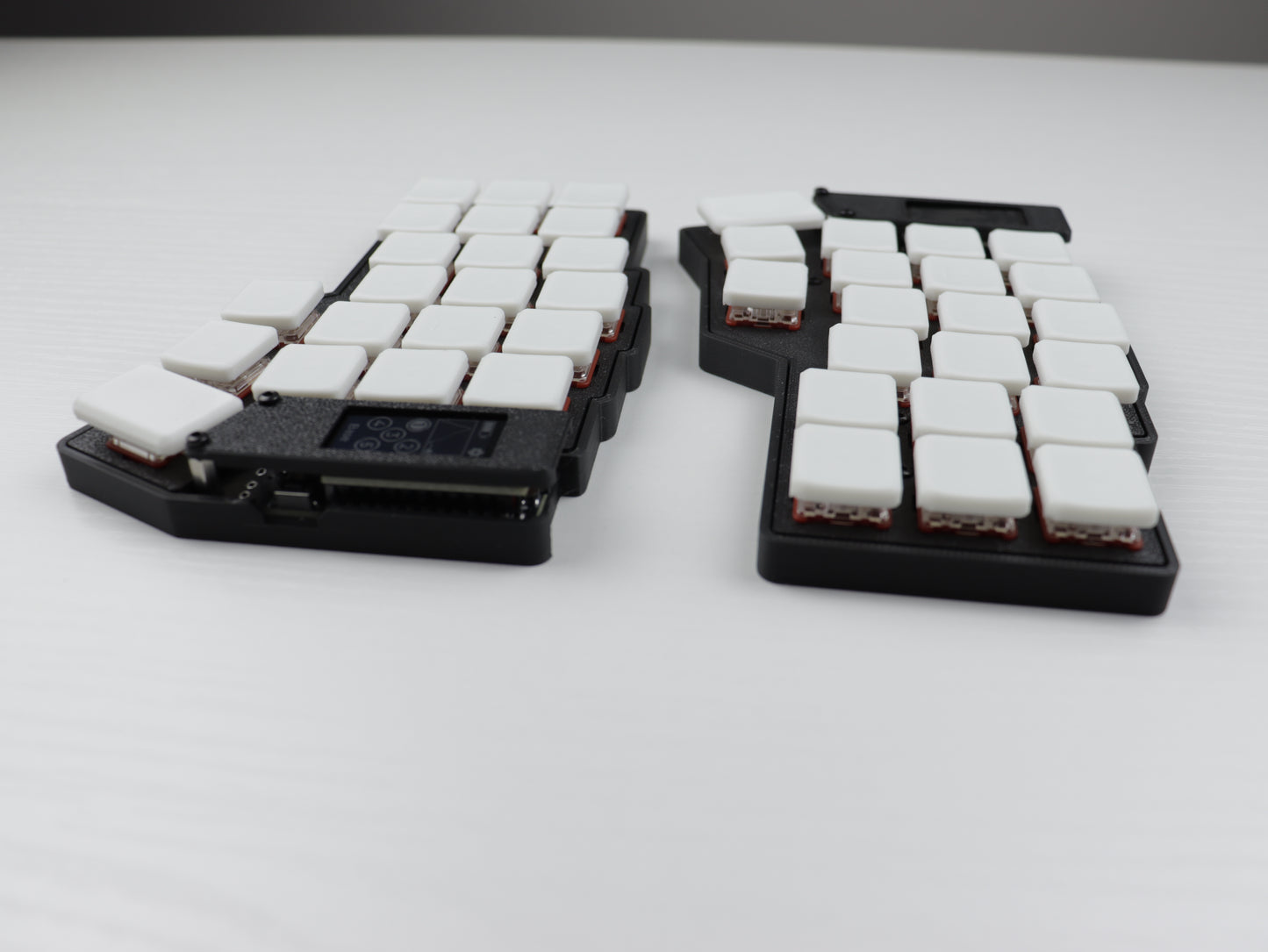 Corne Choc Split Wireless Keyboard – Low Profile Ergonomic Mechanical Keyboard (ZMK, Bluetooth, Hot-swap)