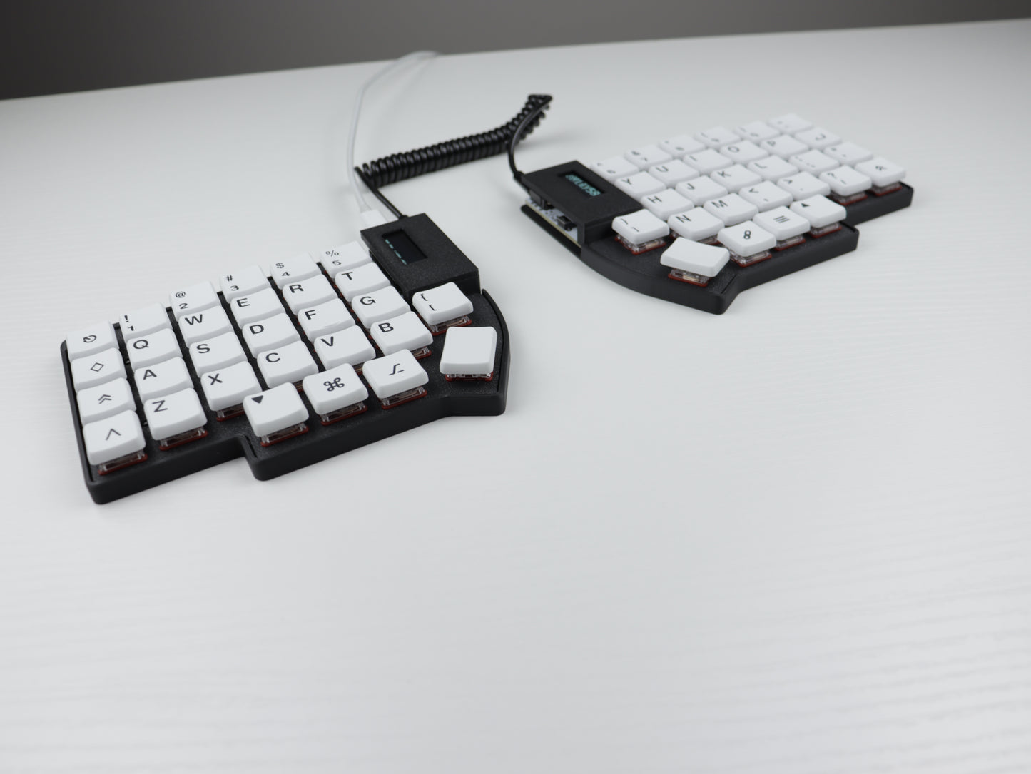 Lily58 wired split keyboard "ModernLily"