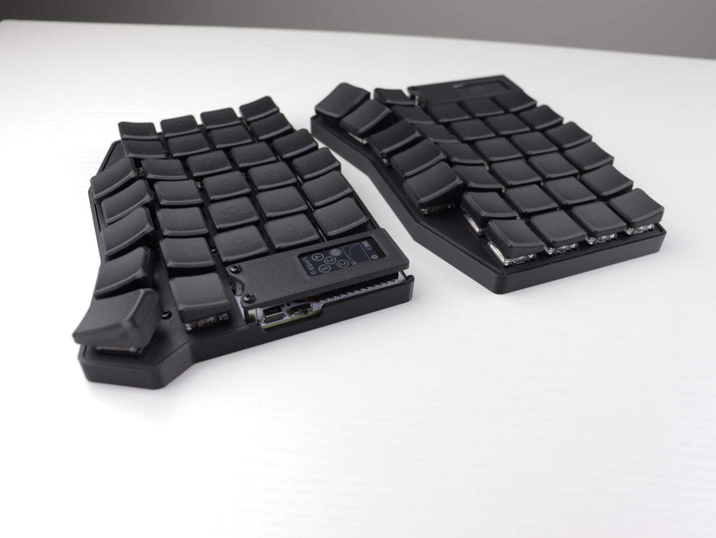 Sofle Choc Wireless Split Mechanical Keyboard ShadowSeries - Wireless, Hotswap, Sculpted keycaps