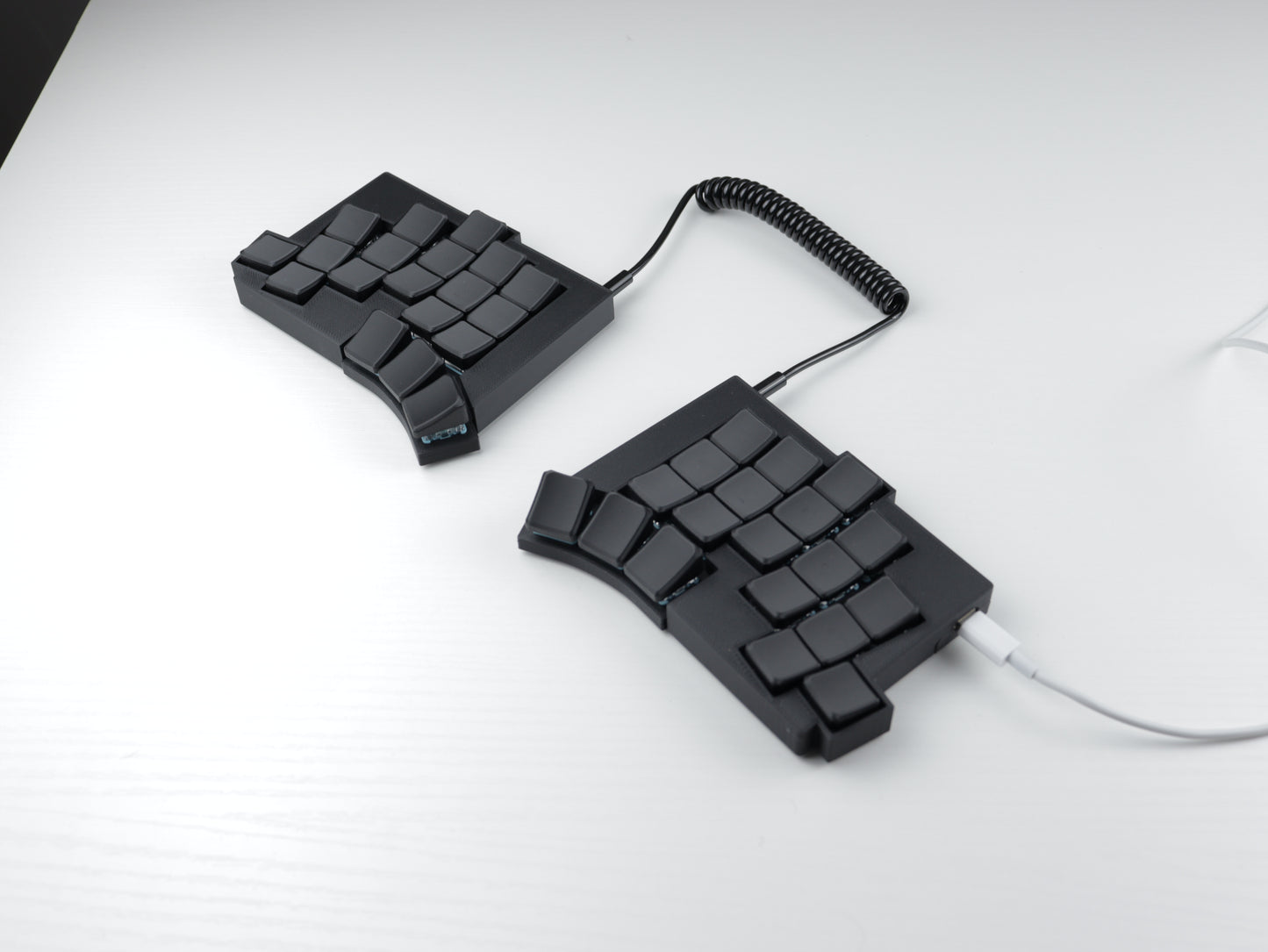 Totem wired split keyboard "Night"