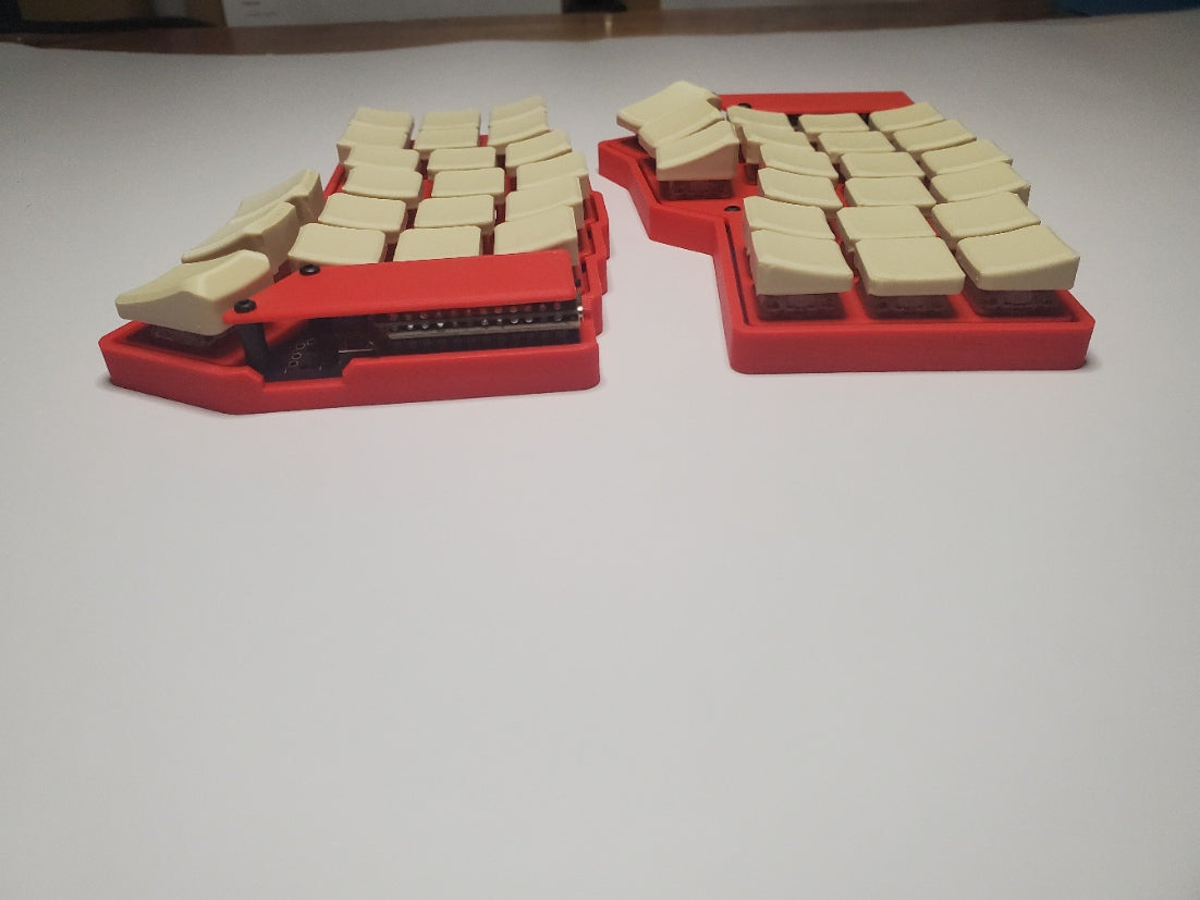 Corne  Choc Wireless Split Keyboard "RedFlex"