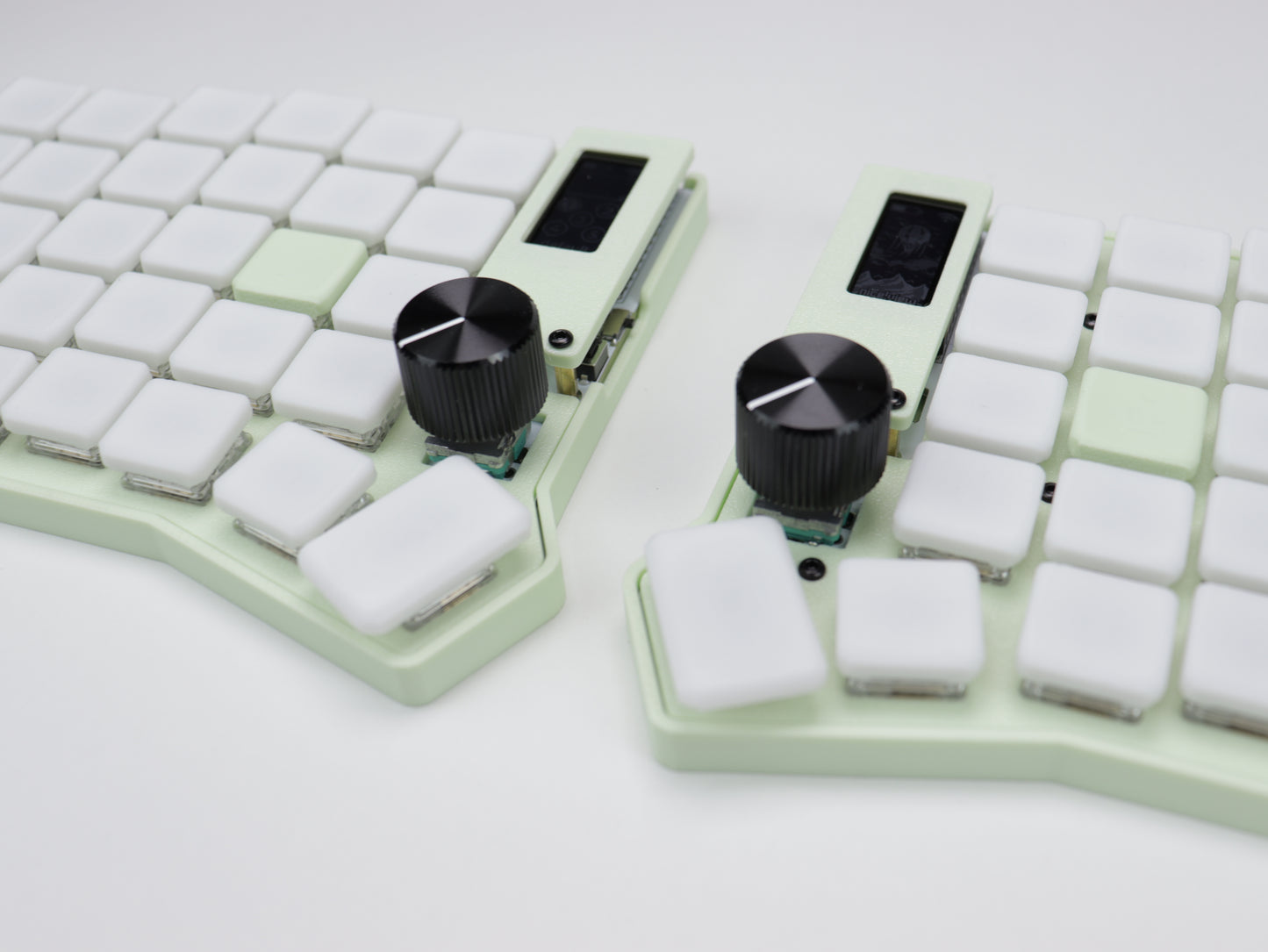 Sofle Choc Wireless Split Mechanical Keyboard mint