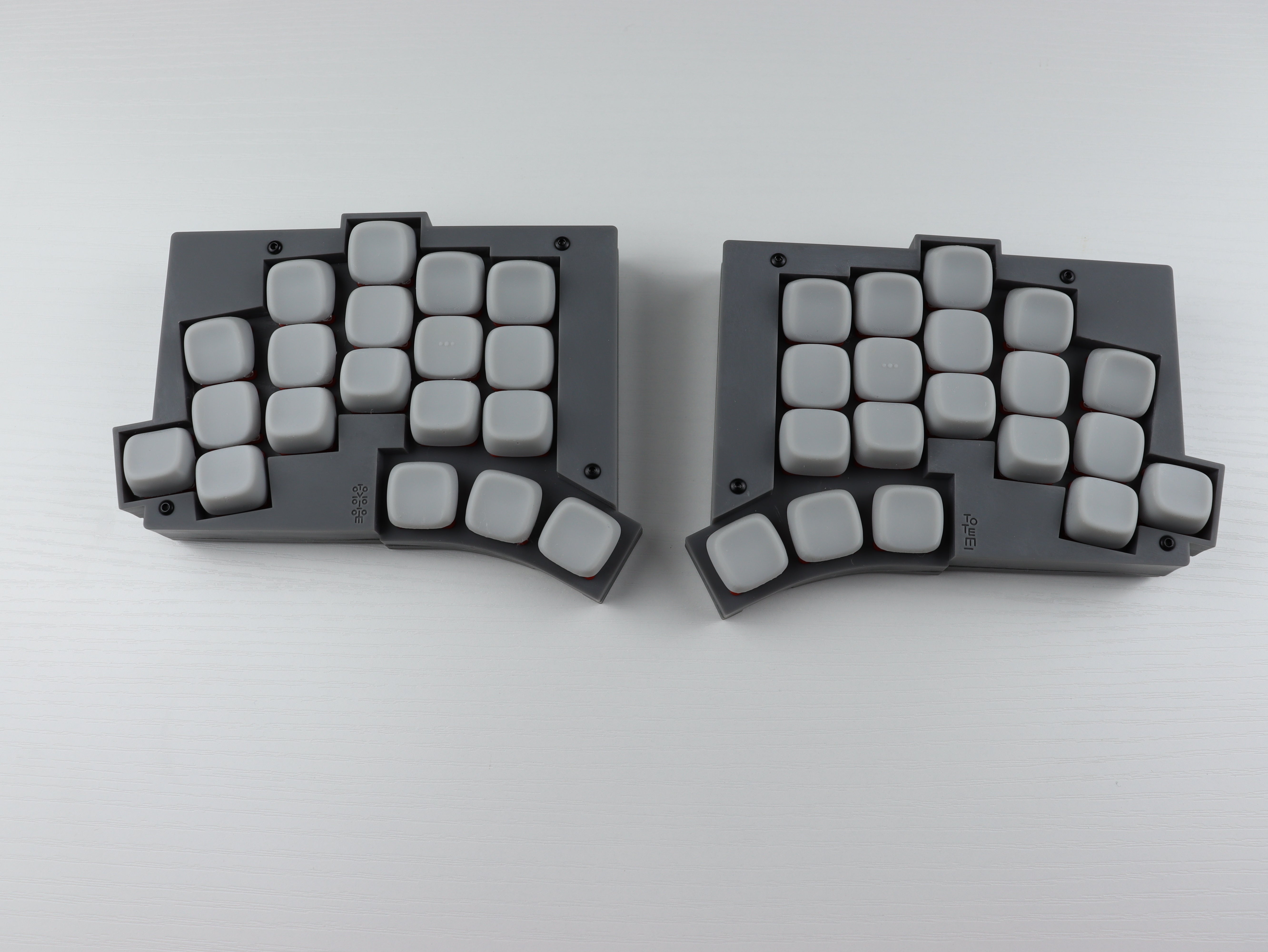 Totem Wireless Tented with Resin case – KeyboardHoarders LLC