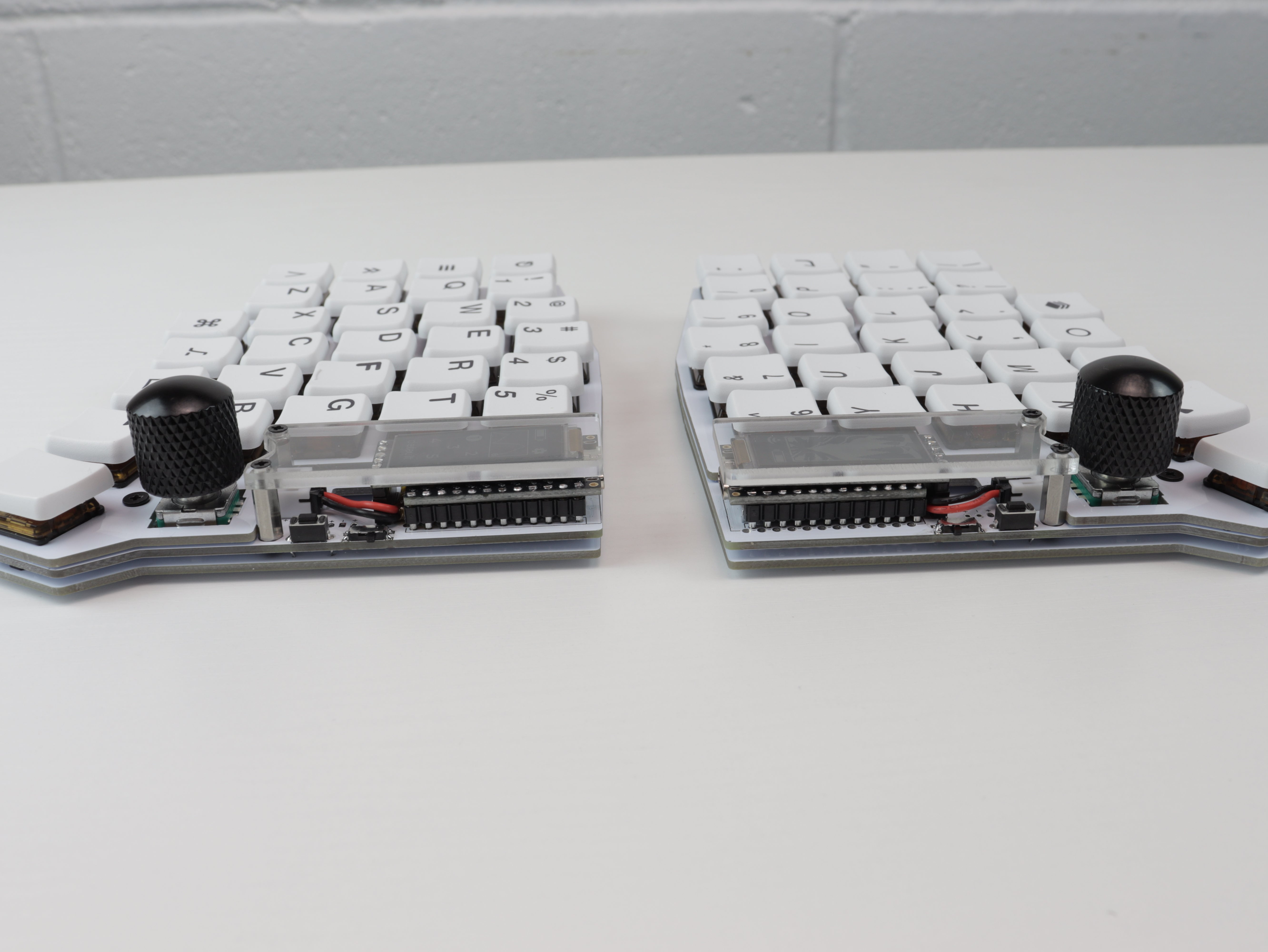 Sofle Choc Wireless Split Keyboard | Low Profile Bluetooth