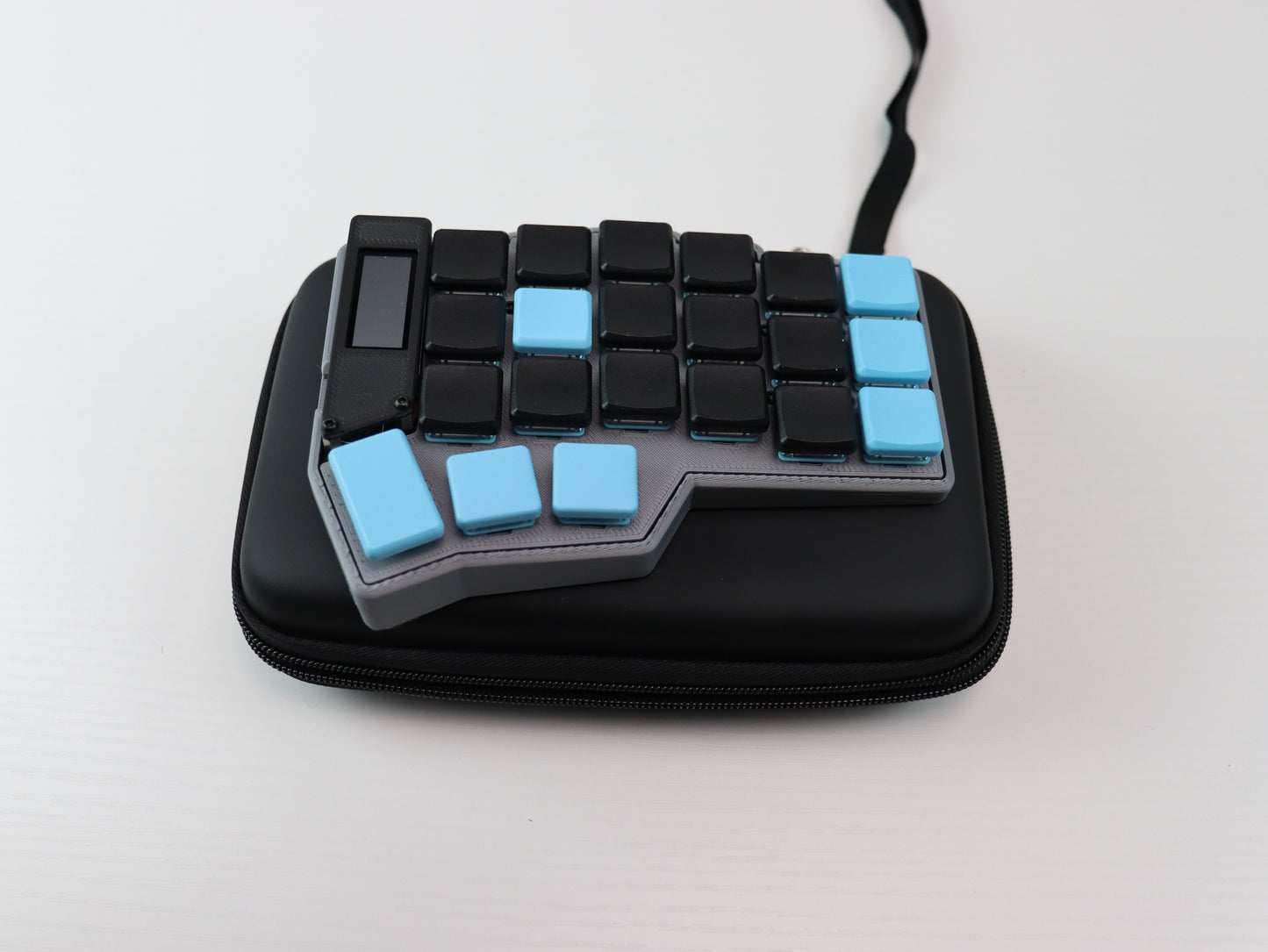 Split keyboard case hard small