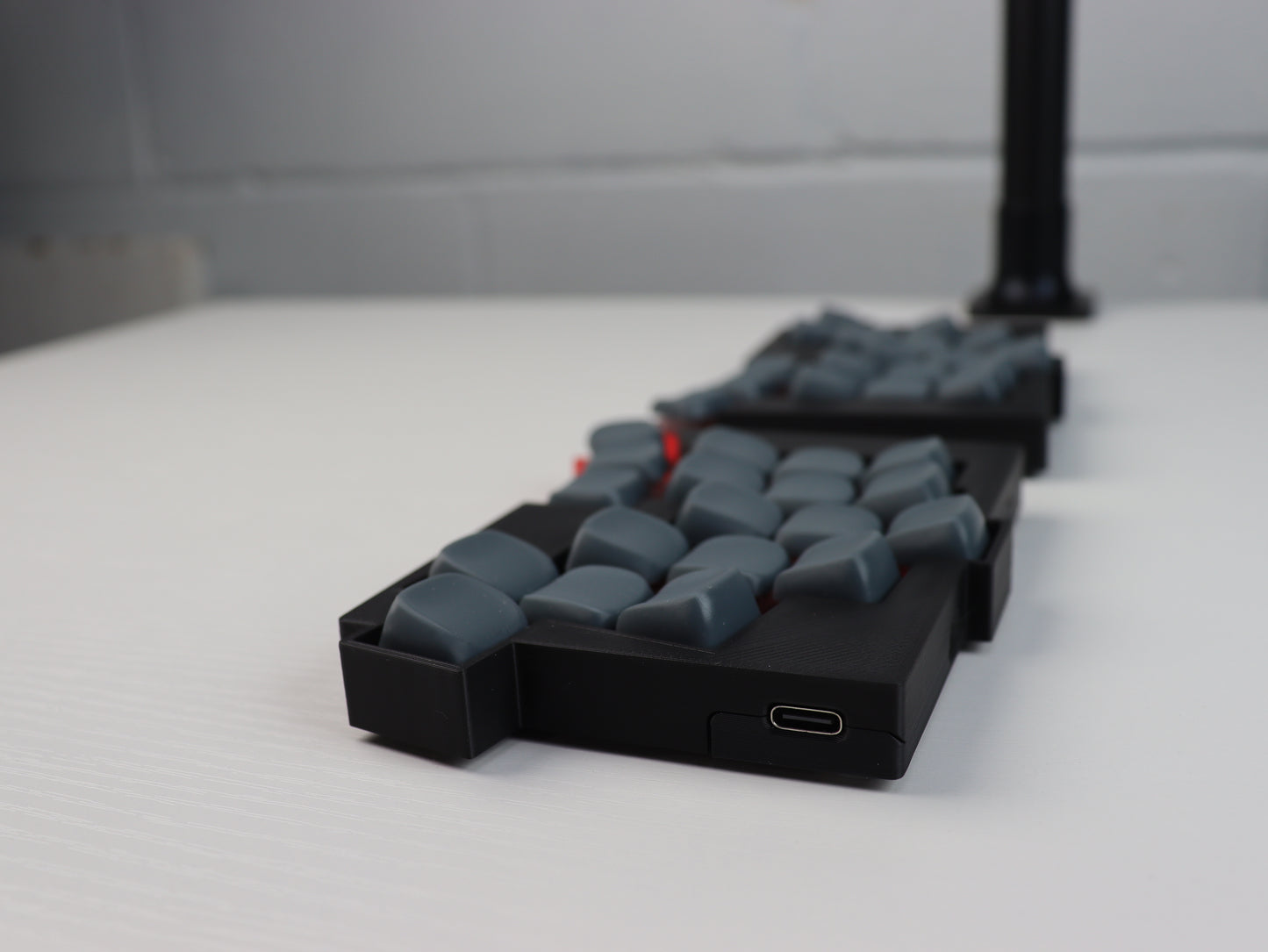 Totem with KLP Lame Resin Keycaps