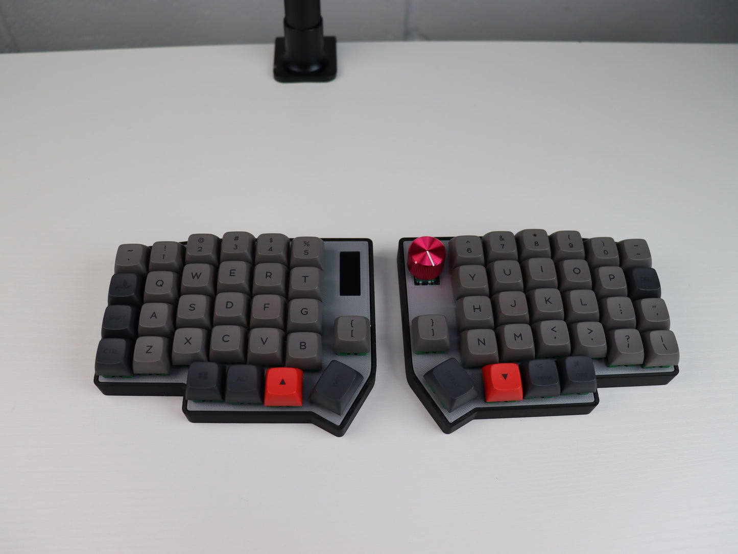 Lotus58 USB C Split Mechanical Keyboard "Shine v2"