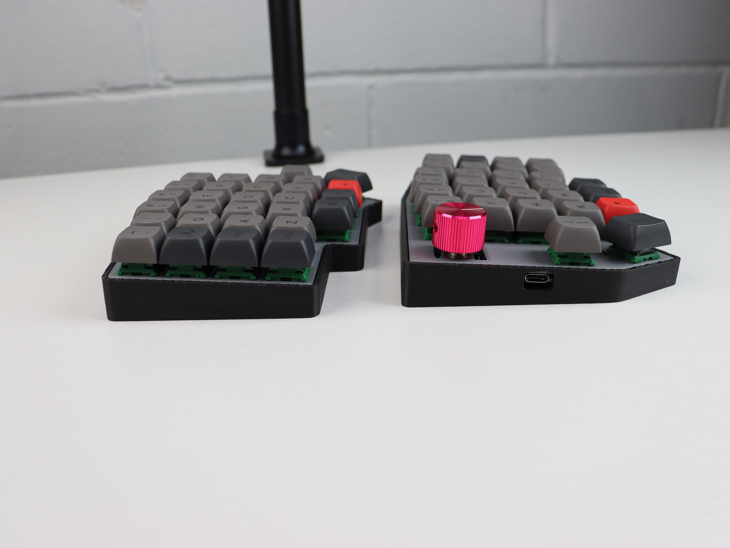 Lotus58 USB C Split Mechanical Keyboard "Shine v2"
