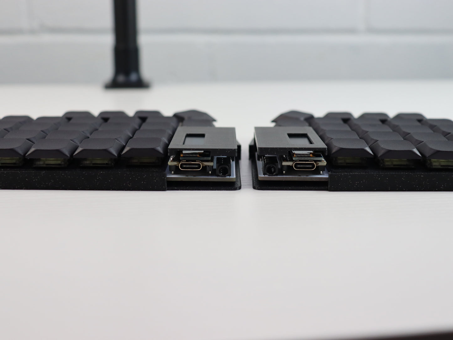 Allium58 Low Profile Wired Split Keyboard - Gateron Low Profile switches