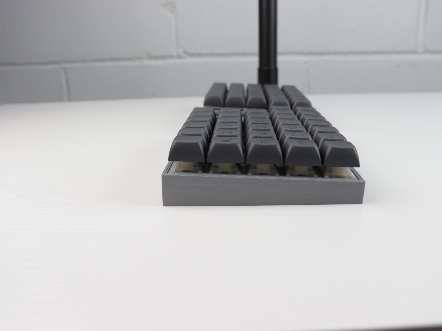 Felix64 "Void" Wireless Split Ergonomic Keyboard — Hotswap, ZMK, NiceView Display