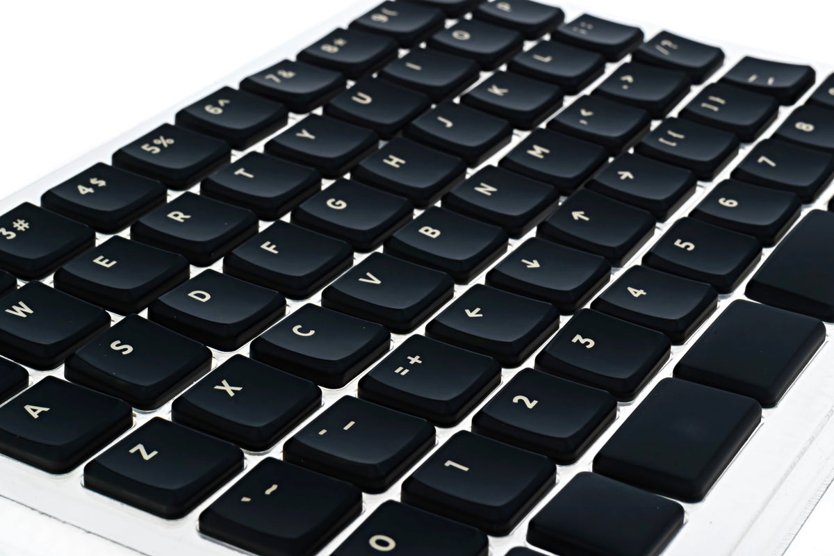MBK Legend Glow R2 Black - Choc V1 keycaps - Shine through